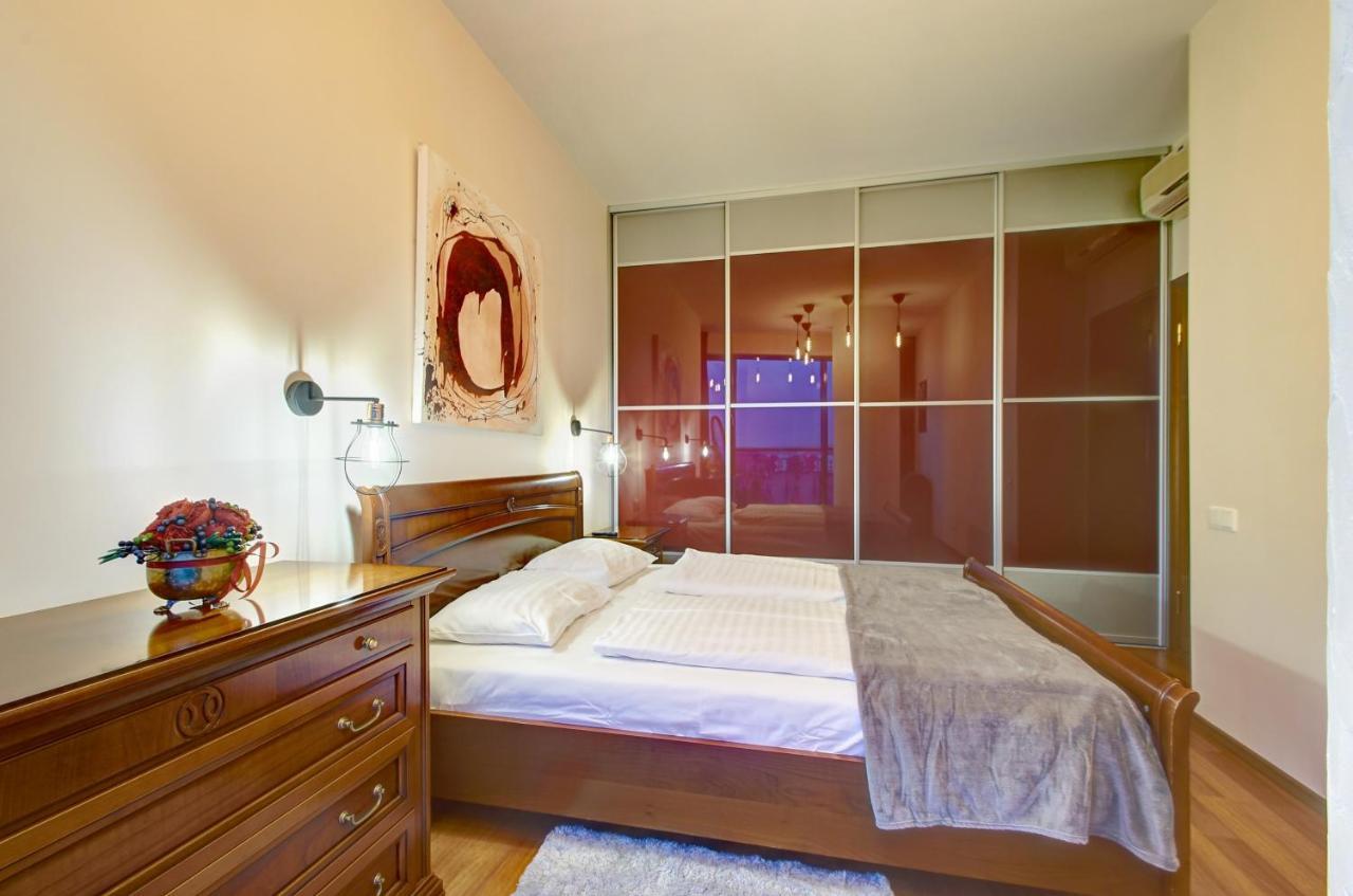 Helios 19 Luxury Vilnius Apartment Exterior foto